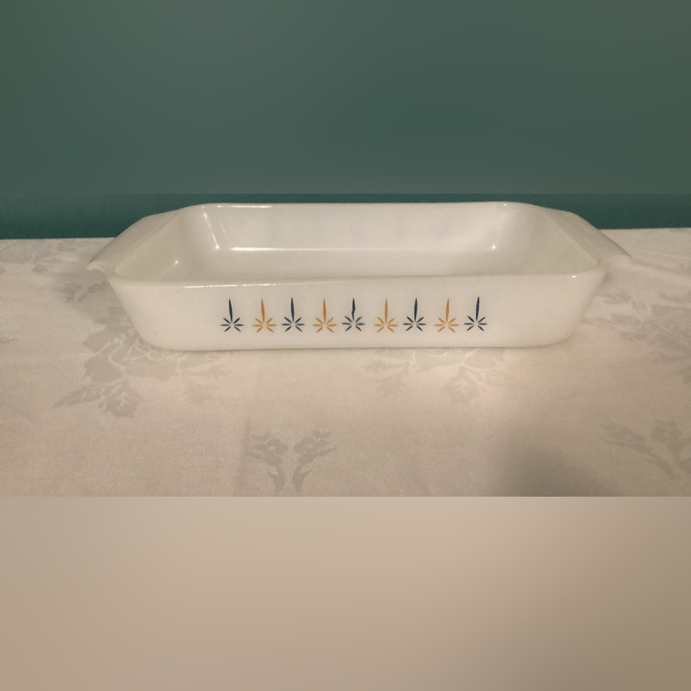 Anchor Hocking Fire King Candle Glow 1.5 Quart Casserole